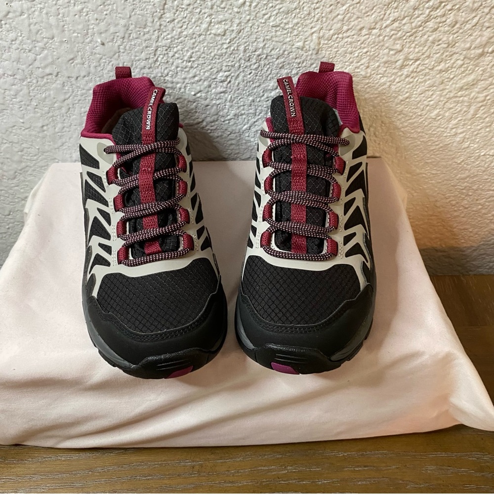 Camel Crown outdoor athletic shoes
